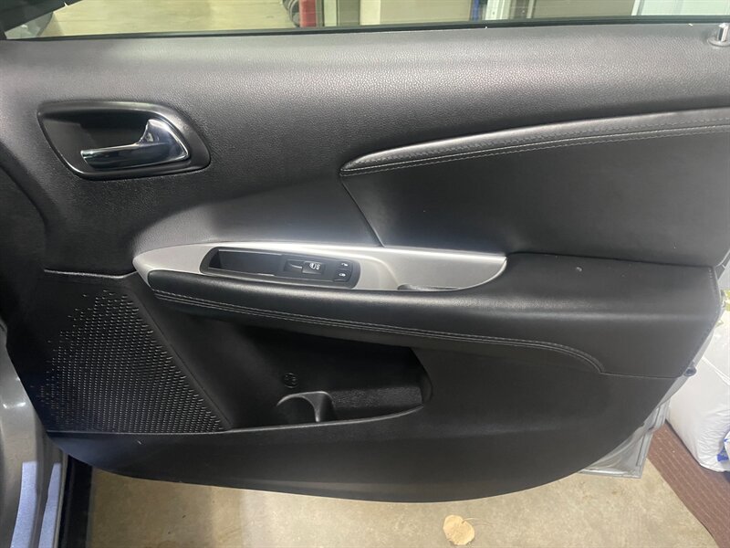 2018 Dodge Journey SXT - Photo 21 - Saint Louis, MI 48880-9800