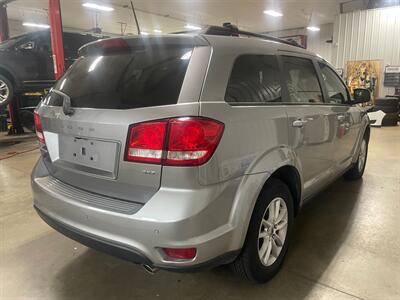 2018 Dodge Journey SXT - Photo 6 - Saint Louis, MI 48880-9800