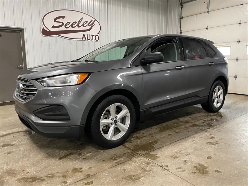 2021 Ford Edge SE's photo