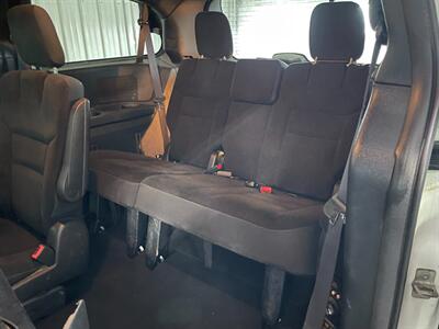 2017 Dodge Grand Caravan SE   - Photo 18 - Saint Louis, MI 48880-9800