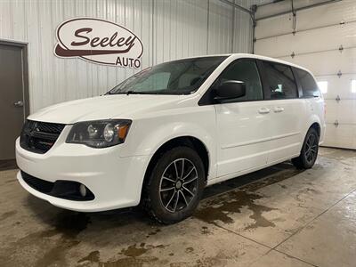 2017 Dodge Grand Caravan SE   - Photo 1 - Saint Louis, MI 48880-9800