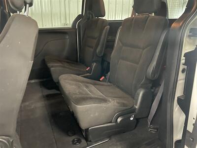 2017 Dodge Grand Caravan SE   - Photo 17 - Saint Louis, MI 48880-9800