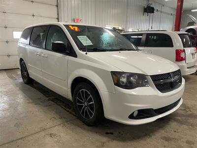 2017 Dodge Grand Caravan SE   - Photo 6 - Saint Louis, MI 48880-9800