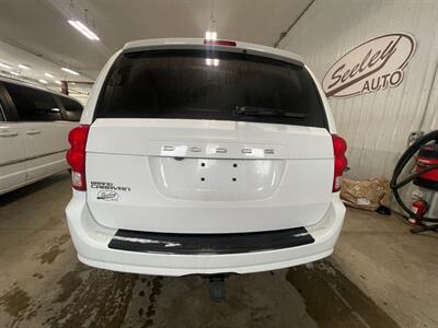 2017 Dodge Grand Caravan SE   - Photo 28 - Saint Louis, MI 48880-9800