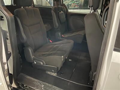 2017 Dodge Grand Caravan SE   - Photo 20 - Saint Louis, MI 48880-9800