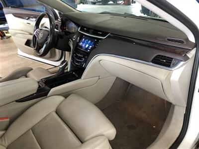 2014 Cadillac XTS Premium Collection   - Photo 21 - Saint Louis, MI 48880-9800