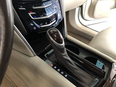 2014 Cadillac XTS Premium Collection   - Photo 12 - Saint Louis, MI 48880-9800
