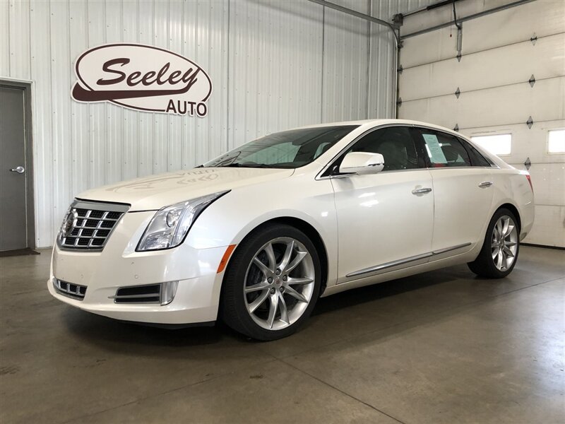 2014 Cadillac XTS Premium Collection - Photo 1 - Saint Louis, MI 48880-9800