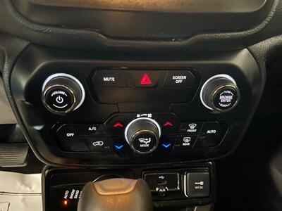 2020 Jeep Renegade Latitude   - Photo 15 - Saint Louis, MI 48880-9800