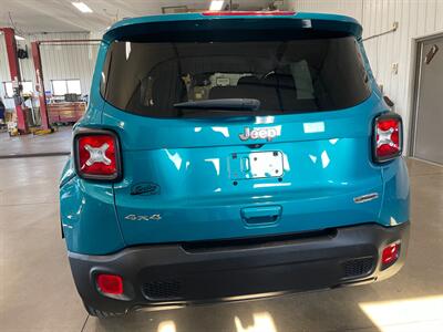 2020 Jeep Renegade Latitude   - Photo 6 - Saint Louis, MI 48880-9800