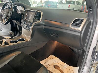 2015 Jeep Grand Cherokee Laredo   - Photo 19 - Saint Louis, MI 48880-9800