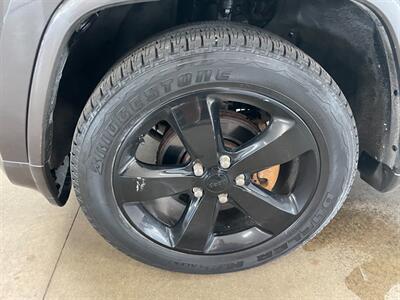 2015 Jeep Grand Cherokee Laredo   - Photo 23 - Saint Louis, MI 48880-9800