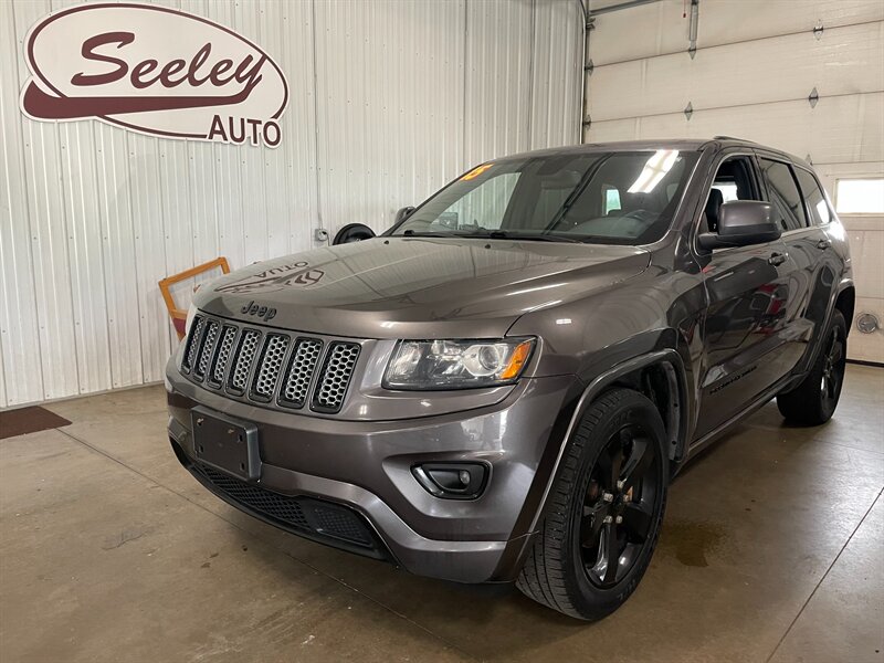 2015 Jeep Grand Cherokee Laredo   - Photo 1 - Saint Louis, MI 48880-9800