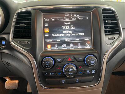 2015 Jeep Grand Cherokee Laredo   - Photo 13 - Saint Louis, MI 48880-9800