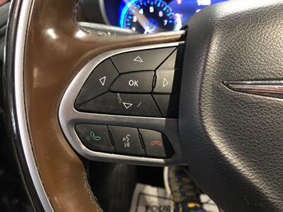 2017 Chrysler Pacifica Limited - Photo 10 - Saint Louis, MI 48880-9800