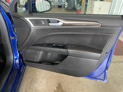 2014 Ford Fusion SE - Photo 18 - Saint Louis, MI 48880-9800