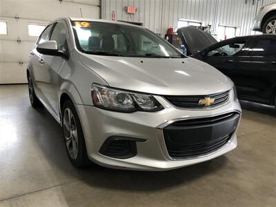 2019 Chevrolet Sonic Premier Auto   - Photo 4 - Saint Louis, MI 48880-9800