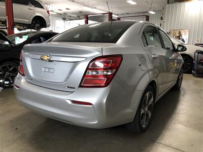 2019 Chevrolet Sonic Premier Auto   - Photo 6 - Saint Louis, MI 48880-9800