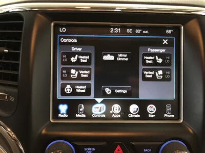 2014 Jeep Grand Cherokee Overland   - Photo 14 - Saint Louis, MI 48880-9800