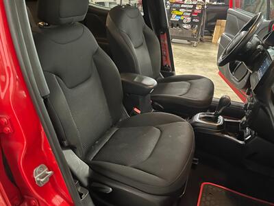 2018 Jeep Renegade Latitude - Photo 17 - Saint Louis, MI 48880-9800