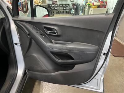 2016 Chevrolet Trax LS - Photo 18 - Saint Louis, MI 48880-9800
