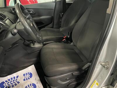 2016 Chevrolet Trax LS - Photo 13 - Saint Louis, MI 48880-9800