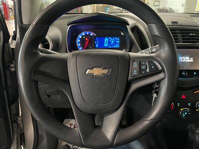 2016 Chevrolet Trax LS - Photo 8 - Saint Louis, MI 48880-9800