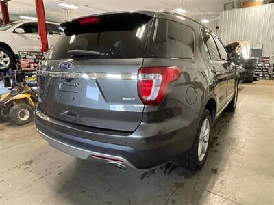 2016 Ford Explorer XLT - Photo 6 - Saint Louis, MI 48880-9800