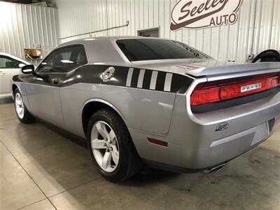 2014 Dodge Challenger SXT Plus   - Photo 3 - Saint Louis, MI 48880-9800