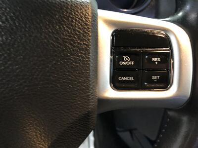 2014 Dodge Challenger SXT Plus   - Photo 13 - Saint Louis, MI 48880-9800