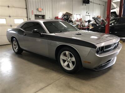2014 Dodge Challenger SXT Plus   - Photo 5 - Saint Louis, MI 48880-9800