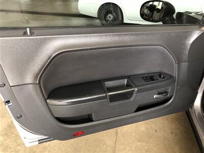 2014 Dodge Challenger SXT Plus   - Photo 21 - Saint Louis, MI 48880-9800