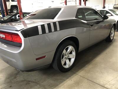 2014 Dodge Challenger SXT Plus   - Photo 6 - Saint Louis, MI 48880-9800