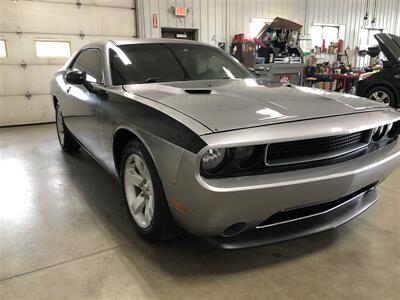 2014 Dodge Challenger SXT Plus   - Photo 4 - Saint Louis, MI 48880-9800