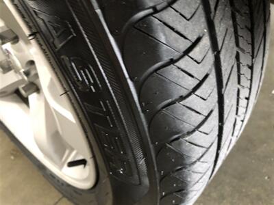 2014 Dodge Challenger SXT Plus   - Photo 8 - Saint Louis, MI 48880-9800