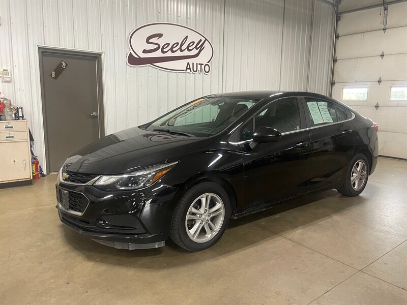 2017 Chevrolet Cruze LT Auto   - Photo 1 - Saint Louis, MI 48880-9800