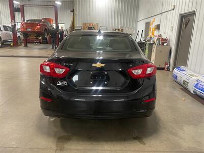 2017 Chevrolet Cruze LT Auto   - Photo 23 - Saint Louis, MI 48880-9800