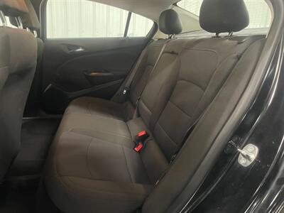 2017 Chevrolet Cruze LT Auto   - Photo 16 - Saint Louis, MI 48880-9800