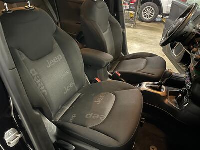 2015 Jeep Renegade Latitude - Photo 15 - Saint Louis, MI 48880-9800