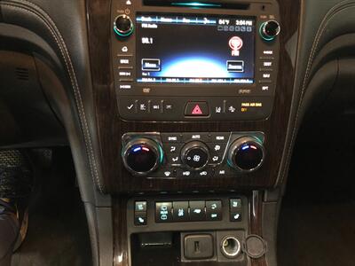2016 Chevrolet Traverse LTZ - Photo 8 - Saint Louis, MI 48880-9800
