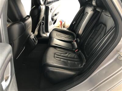 2016 Chrysler 200 S   - Photo 17 - Saint Louis, MI 48880-9800