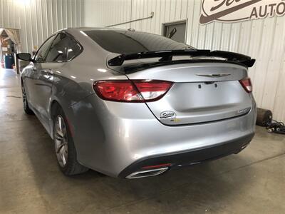 2016 Chrysler 200 S   - Photo 3 - Saint Louis, MI 48880-9800