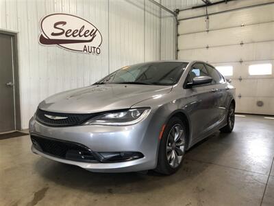 2016 Chrysler 200 S   - Photo 2 - Saint Louis, MI 48880-9800