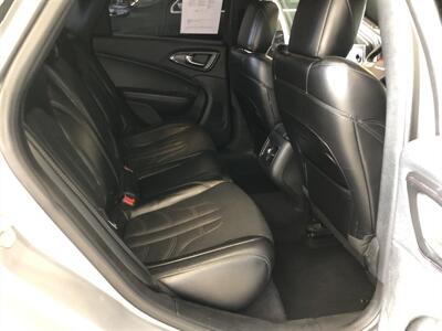 2016 Chrysler 200 S   - Photo 21 - Saint Louis, MI 48880-9800