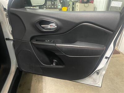 2014 Jeep Cherokee Trailhawk   - Photo 22 - Saint Louis, MI 48880-9800