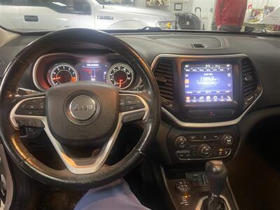 2014 Jeep Cherokee Trailhawk   - Photo 7 - Saint Louis, MI 48880-9800