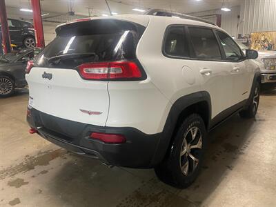 2014 Jeep Cherokee Trailhawk   - Photo 5 - Saint Louis, MI 48880-9800