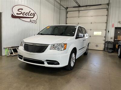 2015 Chrysler Town and Country Touring-L   - Photo 2 - Saint Louis, MI 48880-9800