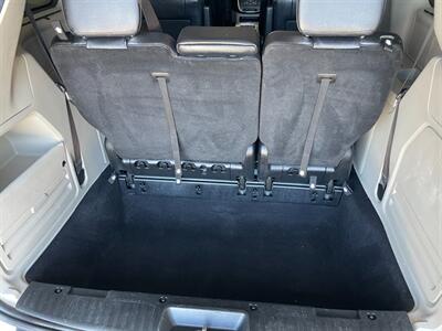 2015 Chrysler Town and Country Touring-L   - Photo 23 - Saint Louis, MI 48880-9800