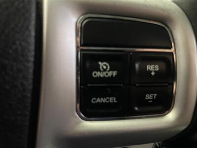 2015 Chrysler Town and Country Touring-L   - Photo 11 - Saint Louis, MI 48880-9800